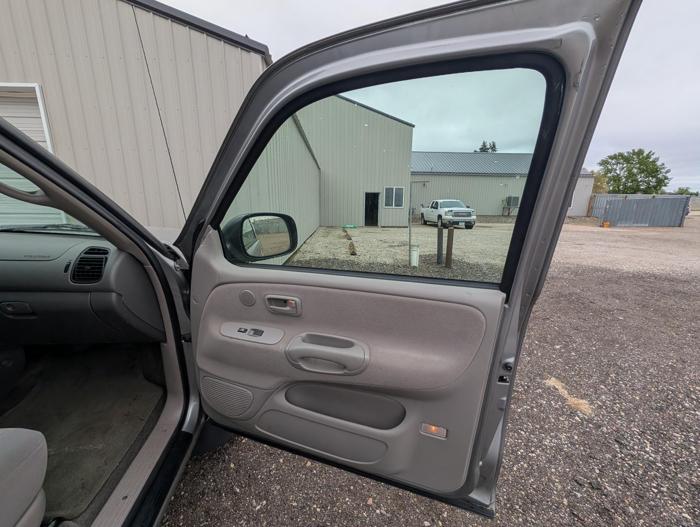 2005 toyota tundra sr5-access-cab-4wd with 95543 miles for sale near elk-river, minnesota 326bb8f4bbf9488eaf42ef021c259657.jpg