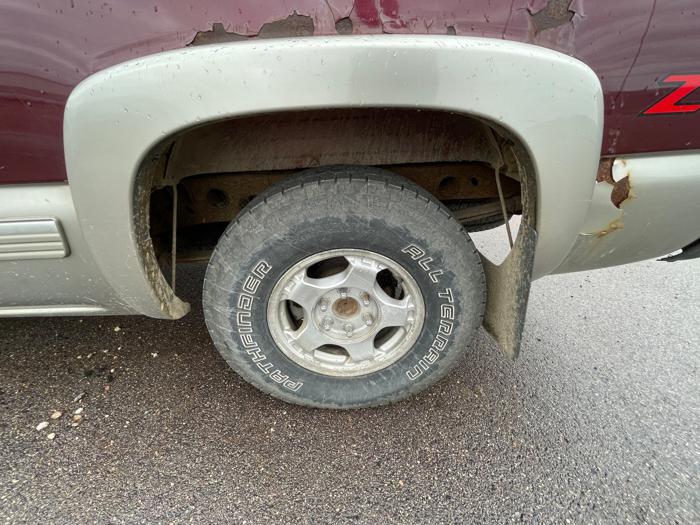 2000 chevrolet silverado-1500 with 189122 miles for sale near redwood-falls, minnesota 32acc78e5e3148078797ca0641ec4389.jpeg