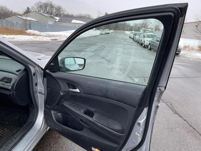 2008 honda accord lx-premium with 236843 miles for sale near elk-river, minnesota 32b65e1982e34ff599011504d5375cb9.jpg