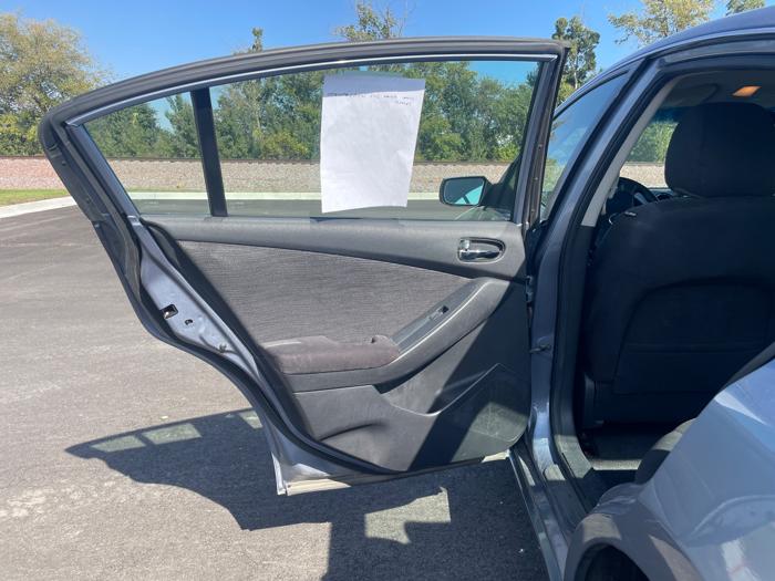 2012 nissan altima 2.5-s with 231871 miles for sale near rochester, minnesota 32fe9982f7e64e718de69559ecb35a2c.jpeg