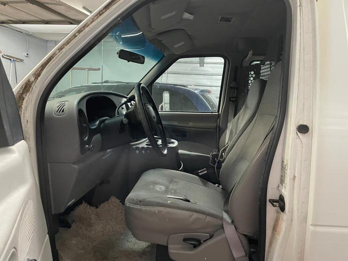 2000 ford e-250 with 144106 miles for sale near elk-river, minnesota 33356fda509345de98c4207533d9114e.jpg
