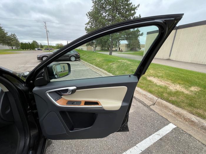2017 volvo xc60 t6-inscription-awd with 83143 miles for sale near eden-prairie, minnesota 3352f95f937248df857e4b21140f5623.jpeg