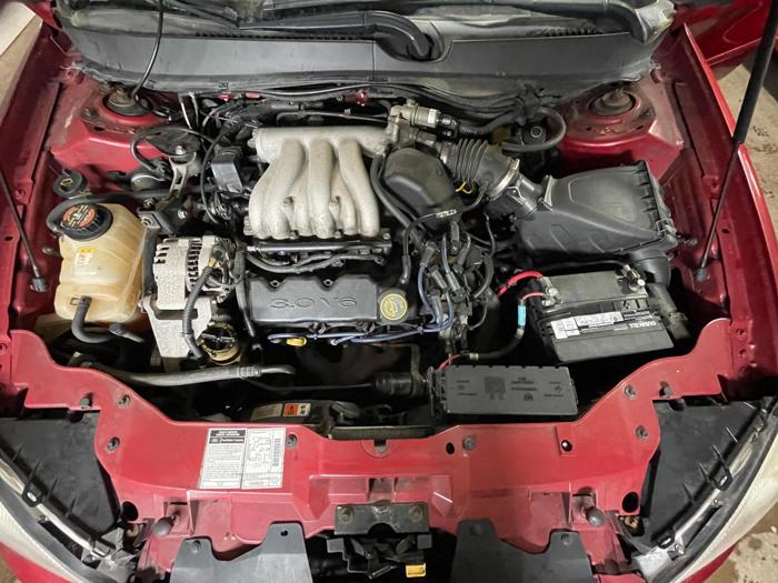 2000 Ford Taurus