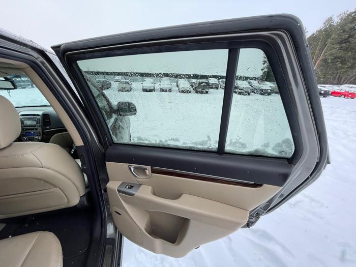 2012 hyundai santa-fe limited-3.5-4wd with 105003 miles for sale near elk-river, minnesota 3363c663f5444f50bb399382da7f8a9a.jpeg