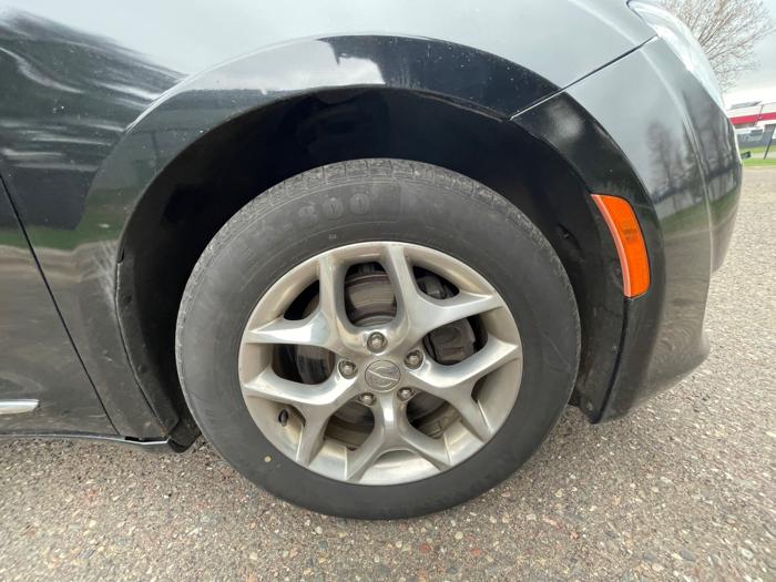 2018 chrysler pacifica limited with 145653 miles for sale near blaine, minnesota 3371c0717a4940b8a80fff1beb1dab14.jpeg