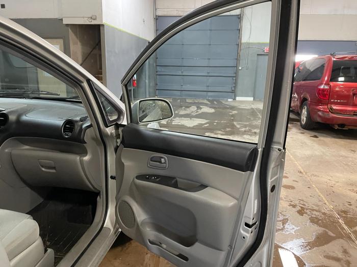 2007 kia rondo lx with 200939 miles for sale near elk-river, minnesota 337766493c8d4577bfd9fdd346e86723.jpg