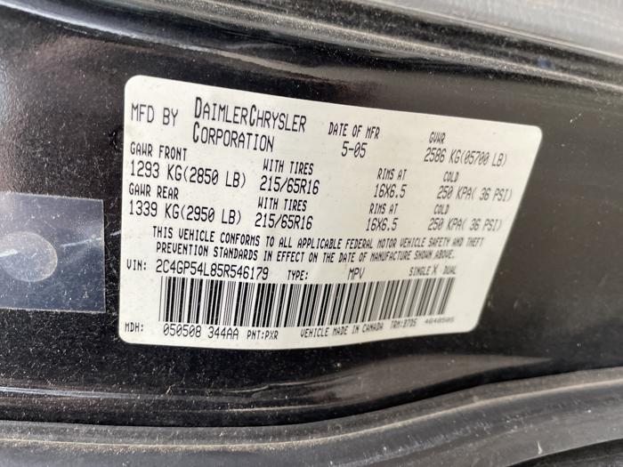 2005 chrysler town-and-country touring with 266893 miles for sale near elk-river, minnesota 337c3643c0734ae190760b9c4f70e4d2.jpg
