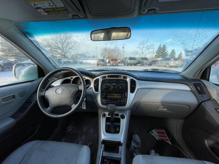 2006 toyota highlander limited-v6-2wd with 273929 miles for sale near fridley, minnesota 33b039604719411795820b96427314bf.jpeg