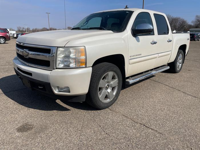2011 chevrolet silverado-1500 ltz-crew-cab-4wd with 152384 miles for sale near fridley, minnesota 33e539ec73b4460784f3f258cde4a466.jpeg