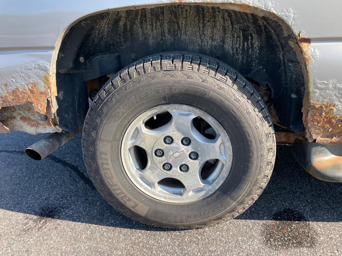 2004 chevrolet suburban 1500-4wd with 85701 miles for sale near elk-river, minnesota 3455dfdbc01f42f9a06f0aa4befc06f3.jpeg