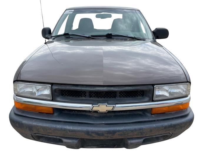 1998 chevrolet s10-pickup reg.-cab-short-bed-2wd with 115997 miles for sale near elk-river, minnesota 349e84546f0b4f19957427e4225b3198.jpg