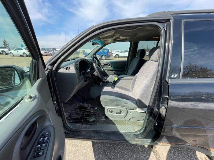 2003 chevrolet trailblazer ls-4wd with 128822 miles for sale near fridley, minnesota 34bc237151ed4c6a9bf2e73b60731052.jpeg