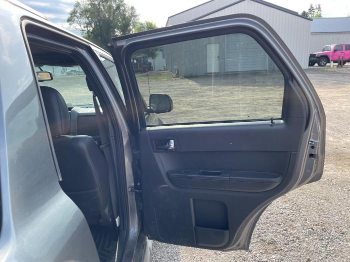 2009 ford escape limited-4wd-v6 with 193045 miles for sale near elk-river, minnesota 34d647bafd9b47118a8affe38f923cb2.jpg