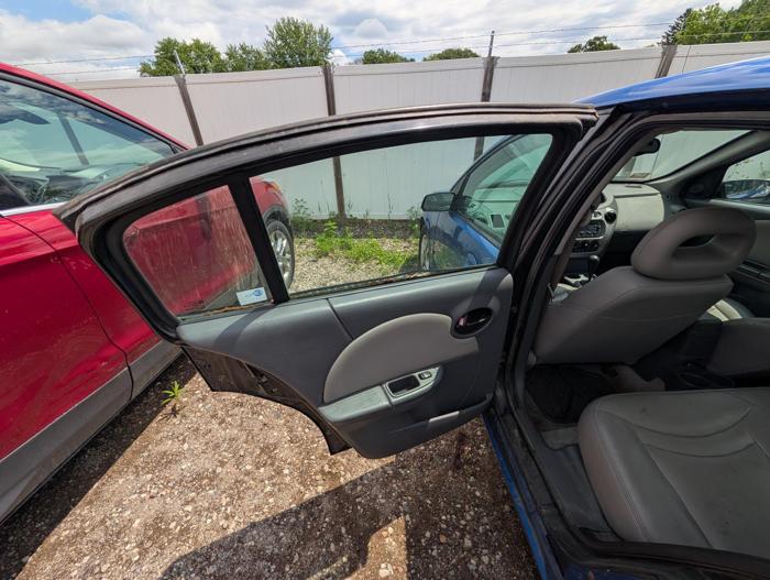 2004 saturn ion sedan-3 with 196187 miles for sale near elk-river, minnesota 34ff3be085e8413db178b62fa163a31c.jpg