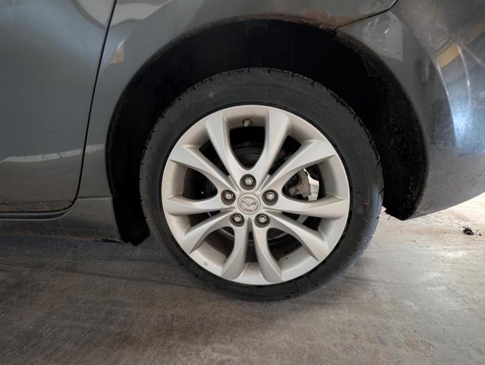 2010 mazda mazda3 s-grand-touring-5-door with 126117 miles for sale near elk-river, minnesota 35045da2f40a42d096ee2fba6203a3b3.jpg
