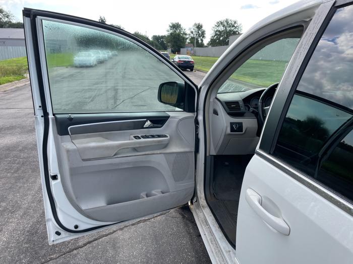 2009 volkswagen routan se-rse with 127414 miles for sale near elk-river, minnesota 3510b3f29f4744a696c6f62c0d375ad7.jpeg