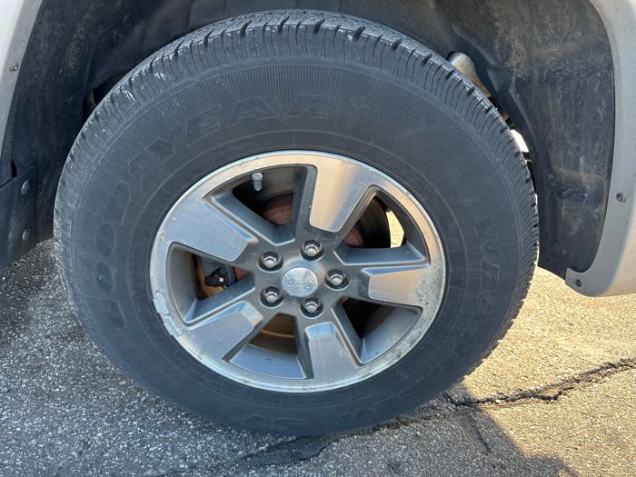 2009 jeep liberty sport-4wd with 231832 miles for sale near elk-river, minnesota 357152aeb3254916822a015bf2e33523.jpeg