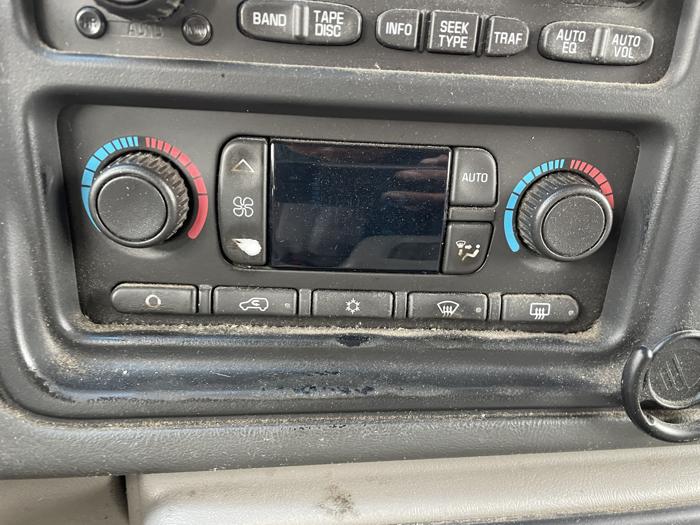 2003 gmc yukon with 303806 miles for sale near elk-river, minnesota 35728658367d4c6dbf680efdbe7ca501.jpg