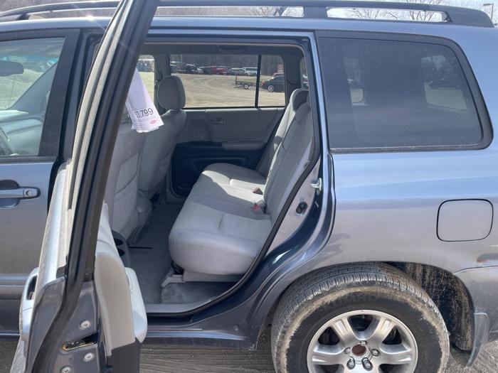2004 toyota highlander v6-2wd with 250421 miles for sale near jordan, minnesota 3578bee0cc284a18a39bd44a8a40fa47.jpeg