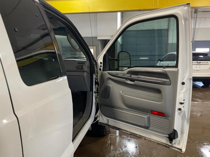 2005 ford f-250 xl with 165836 miles for sale near elk-river, minnesota 357d5b79d13b43afafeec62d3dfeda7b.jpg