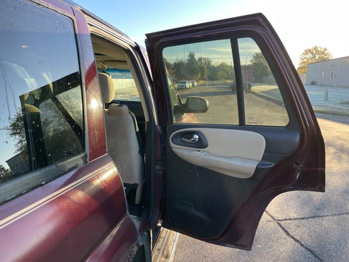 2006 chevrolet trailblazer ls-4wd with 205755 miles for sale near elk-river, minnesota 358152507f2f4fb29e2e525178fefdad.jpeg