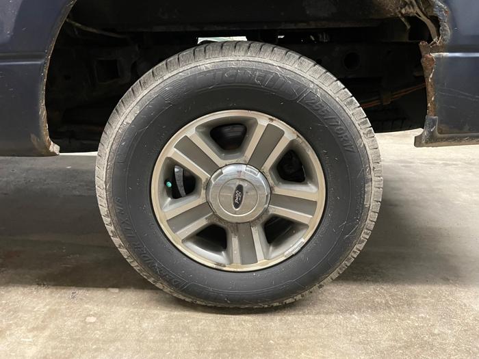 2005 ford f-150 fx4-supercab-4wd with 154731 miles for sale near elk-river, minnesota 35a79e405a1a4e29b8770080e6e71f6d.jpeg