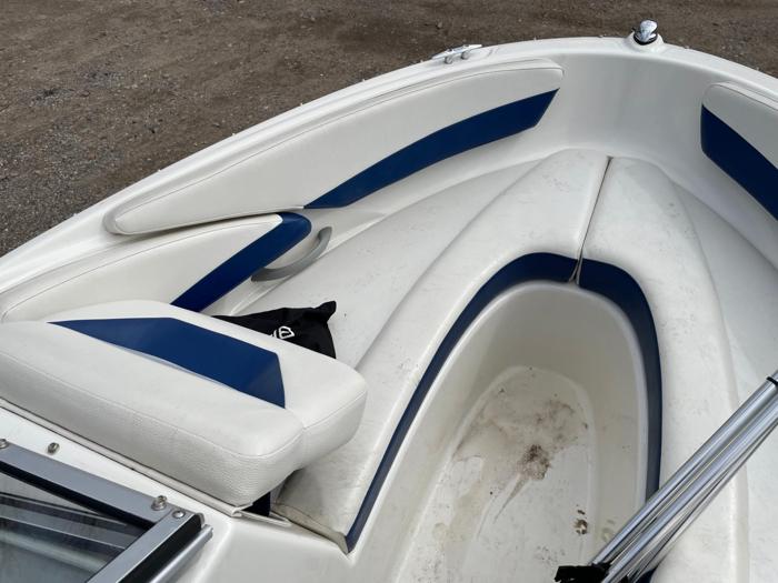 2005 18 Ft. Bayliner