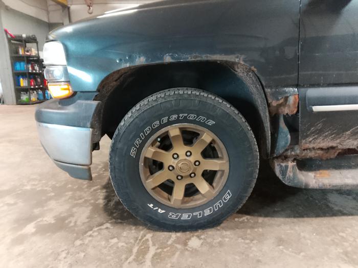 2003 chevrolet suburban 1500-4wd with 287351 miles for sale near elk-river, minnesota 36f4b5e788c74111a8f6d50f593e48f6.jpg