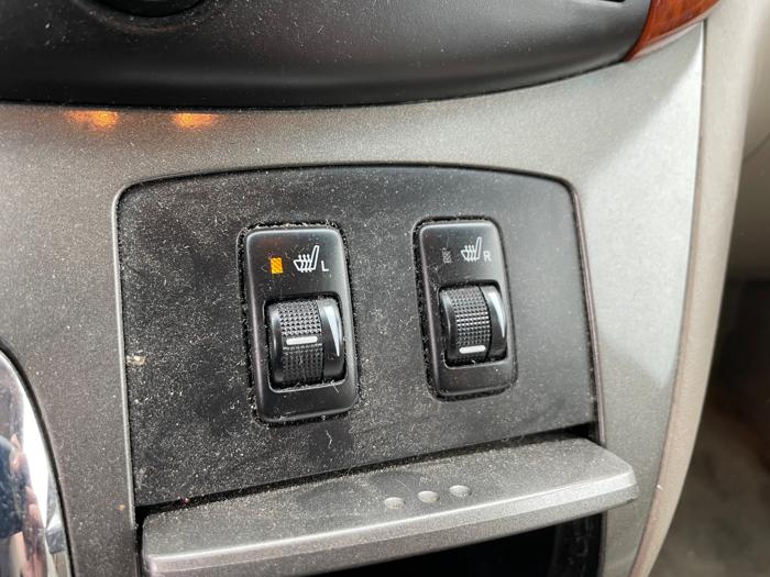 2006 toyota sienna xle with 197585 miles for sale near elk-river, minnesota 36f8ed6e7d634f70a39551edbdf45549.jpeg