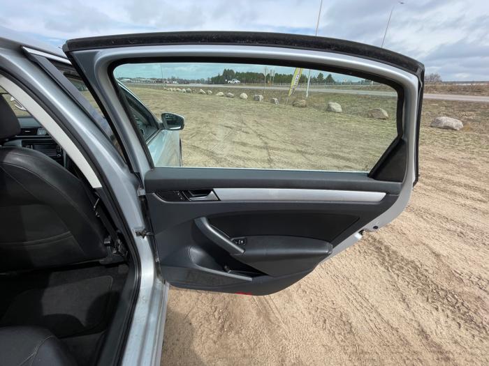 2013 volkswagen passat 2.5l-se-at with 109007 miles for sale near rice, minnesota 37704b21a1de447c90d99f5fdb36ea0e.jpeg