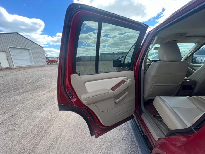 2009 ford explorer eddie-bauer-4.0l-4wd with 146969 miles for sale near elk-river, minnesota 377327d2f9284995a452f1f7742d2838.jpeg