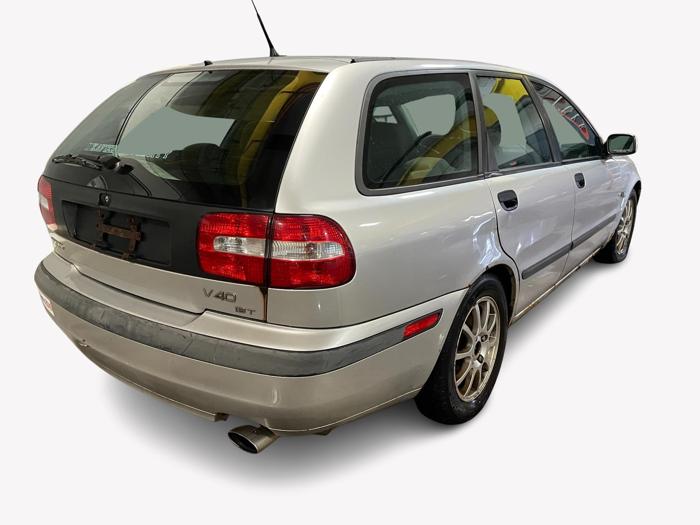 2001 volvo v40 with 184716 miles for sale near elk-river, minnesota 377f14768f1943c5ae56228a23c7b691.jpg