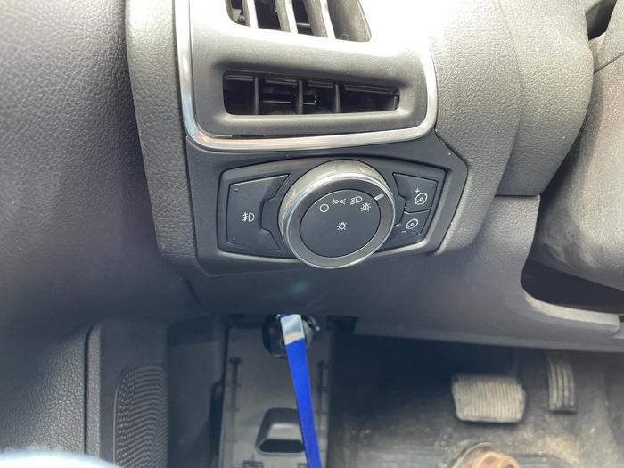 2012 ford focus titanium with 143418 miles for sale near elk-river, minnesota 37a63bb5e5f44e8fb1b99ef1ee0c22a7.jpg