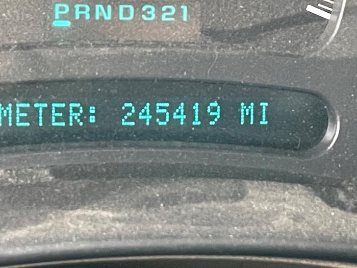 2004 chevrolet suburban 2500-4wd with 245420 miles for sale near elk-river, minnesota 37b9af84c595451e8c859b66265b3189.jpeg