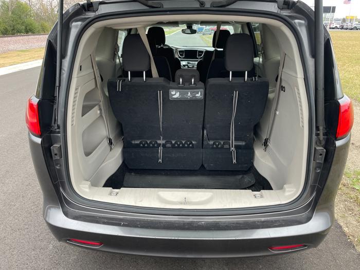 2017 chrysler pacifica touring with 257812 miles for sale near rochester, minnesota 37bd4f87ae6044b3a29abd404b77e94b.jpeg