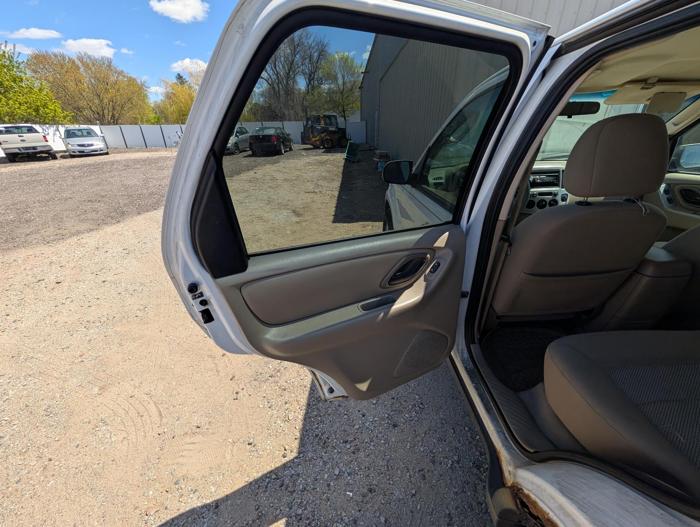 2005 ford escape xlt-4wd with 181896 miles for sale near elk-river, minnesota 37be4c605f5e4ae5aeeeec3779750957.jpg
