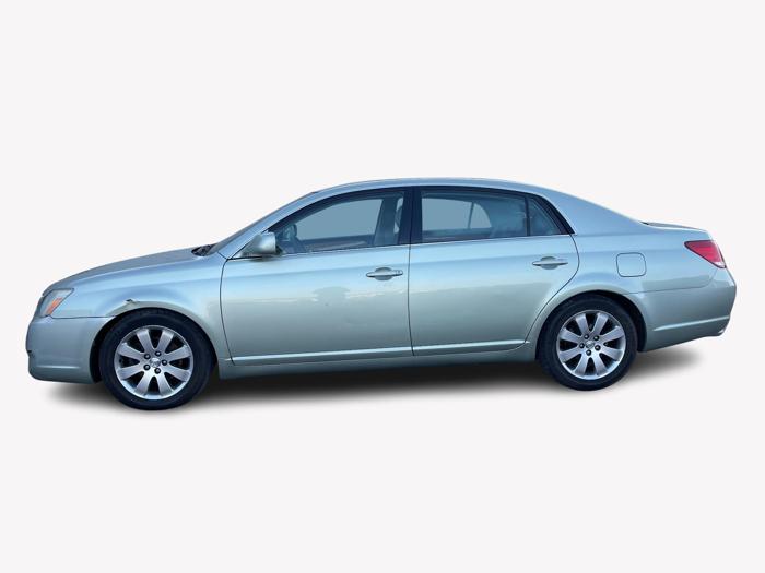 2005 toyota avalon xl with 295805 miles for sale near elk-river, minnesota 37c5e7b0724441e98dfc1aea4a819eba.jpg