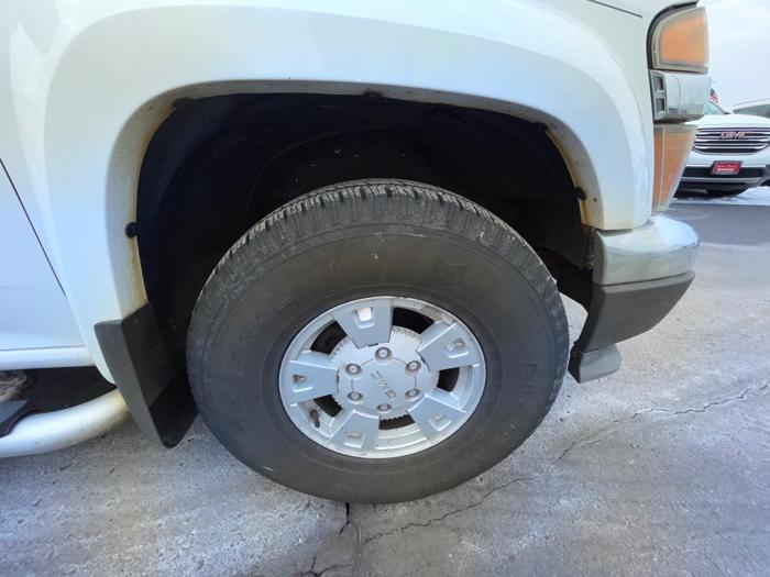 2004 gmc canyon sle with 147411 miles for sale near white-bear-lake, minnesota 37c74cd11ad24f1195fbe368a9a69618.jpeg