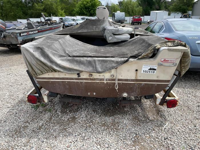 1984 crestliner . for sale near elk-river, minnesota 37d315cfd3ba48c0b1a2fe208aa3fcee.jpg