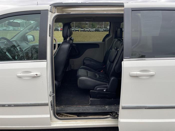 2013 chrysler town-&-country touring with 169086 miles for sale near elk-river, minnesota 37da94d2999746678f84f04aa2ca8fb2.jpeg