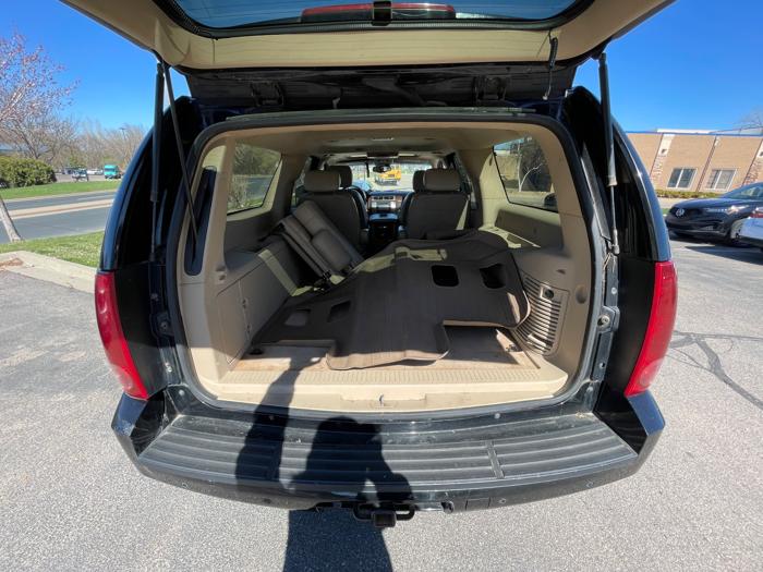 2007 gmc yukon-xl sle-1-1-2-ton-4wd with 258851 miles for sale near burnsville, minnesota 37f7871698c24fb68b4f7f87f2209646.jpeg