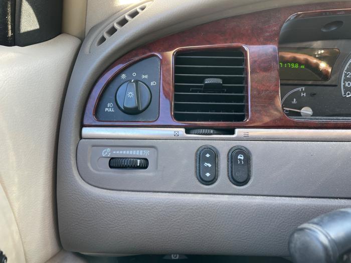 2003 lincoln town-car cartier with 147179 miles for sale near elk-river, minnesota 385913e92f704fc3a2bc9916dc56493f.jpeg