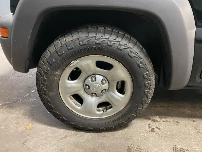 2004 jeep liberty sport-4wd with 104085 miles for sale near elk-river, minnesota 38ab8be502a84a3ca34c1d32b7bcb207.jpeg