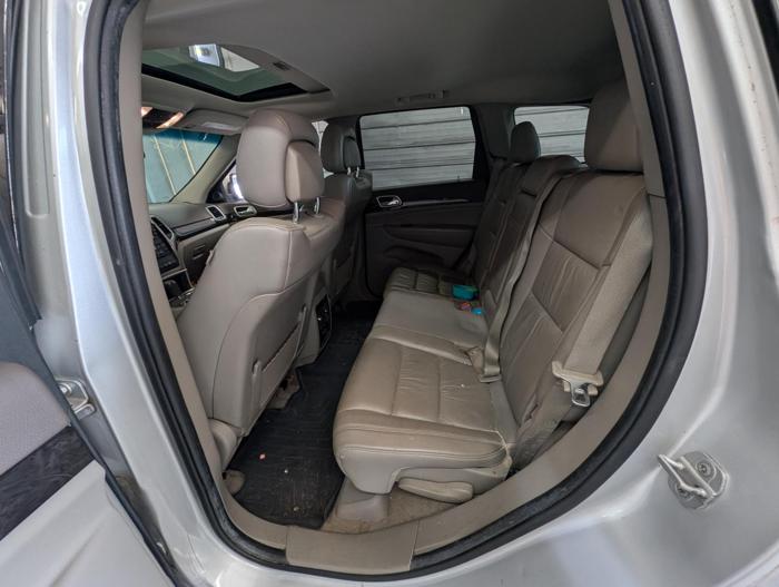2011 jeep grand-cherokee laredo-4wd with 178808 miles for sale near elk-river, minnesota 38e42aa83eef462dabb1fa649a67929d.jpg
