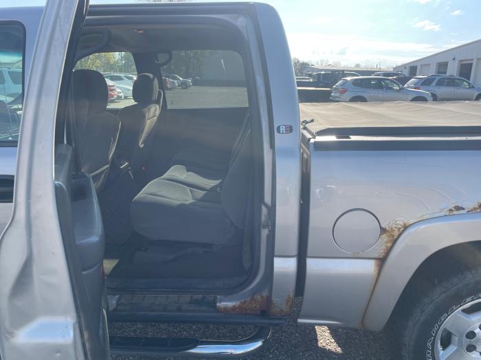 2005 chevrolet silverado-1500 ls-crew-cab-4wd with 208845 miles for sale near annandale, minnesota 38ecd9d3d3e24186abce5dc570109c9c.jpeg