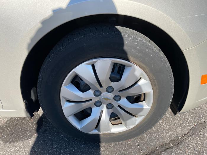 2014 chevrolet cruze ls-auto with 92945 miles for sale near elk-river, minnesota 38fb42b589f34c668f581e2f0a122087.jpeg