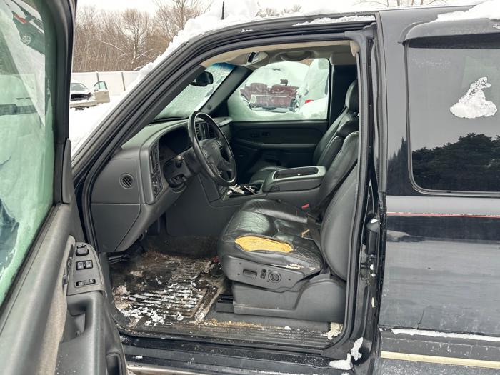 2003 chevrolet silverado-1500 ext.-cab-short-bed-4wd with 159404 miles for sale near elk-river, minnesota 396168a169bf4ff49044d44c60bd1797.jpeg