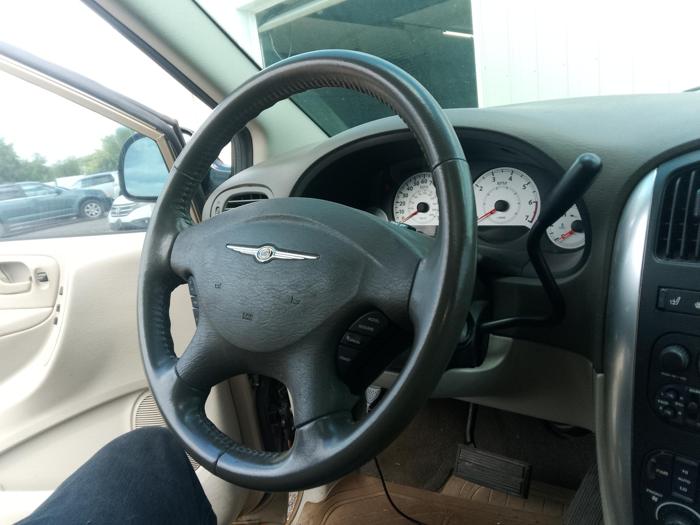 2006 chrysler town-&-country touring with 173423 miles for sale near elk-river, minnesota 3986d9c4509840e1be0b483fc1e9160e.jpg
