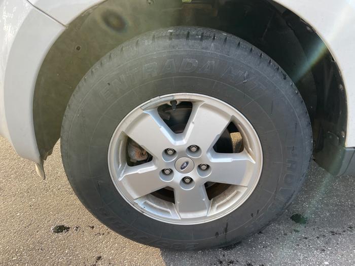 2011 ford escape xlt-fwd with 106955 miles for sale near elk-river, minnesota 399b56bf147e41db9ed201e5fac3140e.jpeg