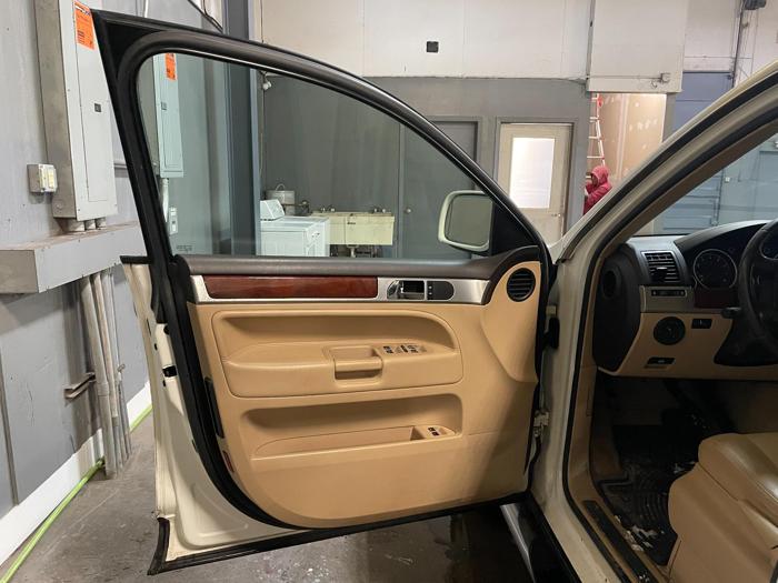 2006 volkswagen touareg with 203118 miles for sale near elk-river, minnesota 39d057373a3b4cf3afa244e9513d4b5f.jpg